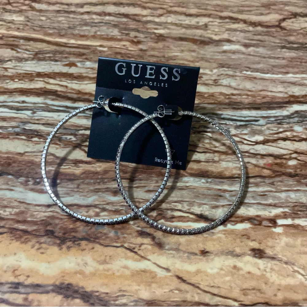 Guess - Picture 3 of 3